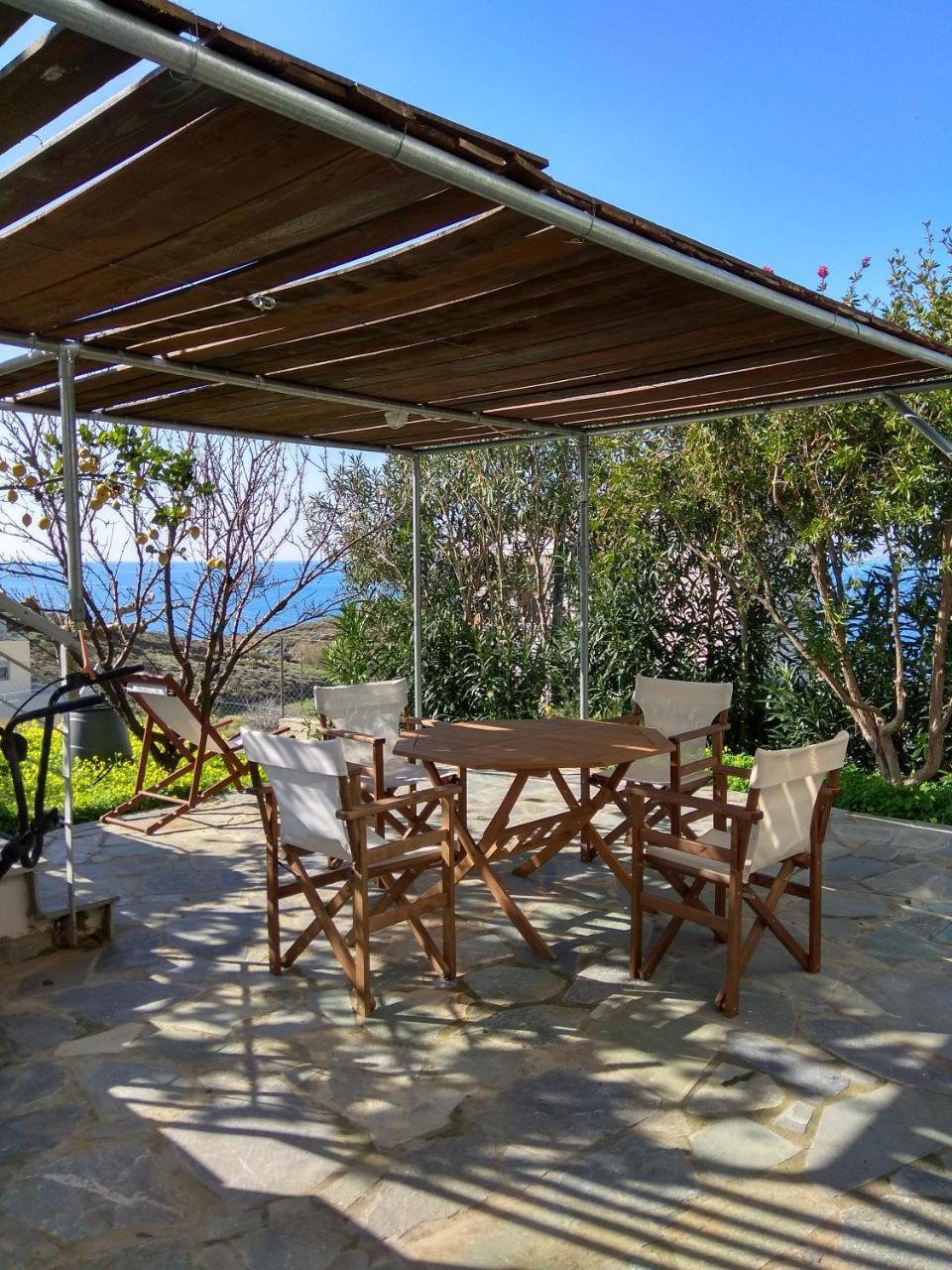 Garden House * Karystos (Evia)